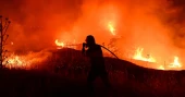Fast-moving wildfire forces evacuations near Greece's Thessaloniki