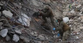 Death toll nears 2,000 as questions mount over Venezuela's quake response