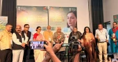 Runa Laila honoured with Minar-e-Delhi Award at Delhi film festival
