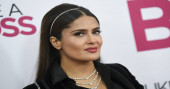 Salma Hayek apologizes for praising controversial new novel