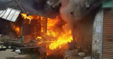 Fire breaks out at Khulna market