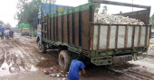 Bad road hits businesses at Sonahat Landport