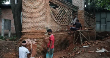 Over ‘350-year-old’ Dhaka Gate being renovated 