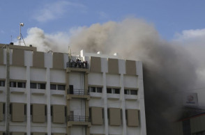 Dozens feared trapped in building on fire in Mumbai