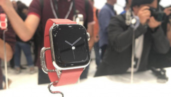 Apple Watch saves another life, warns a British man of low heart rate