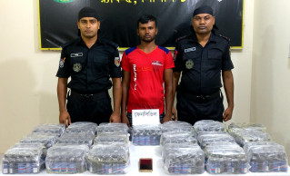 ‘Drug trader’ held with 477 bottles Phensidyl