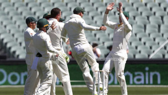 Australia takes four 1st-session wickets against India