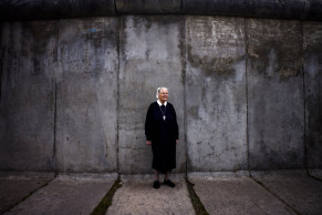 Lutheran sisters recall nursing those wounded at Berlin Wall