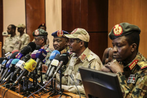 Sudanese union says 6 killed in clashes with security forces