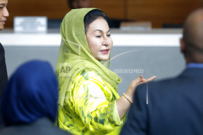 Wife of Malaysian ex-PM grilled a third time over graft