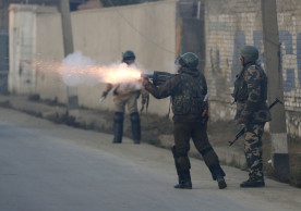 Police: 4 combatants, 1 civilian killed in Kashmir fighting