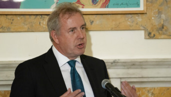 UK prime minister stands by embattled US ambassador