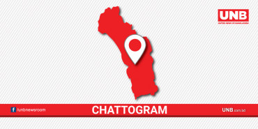 Container fall kills van driver in Chattogram
