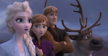 'Frozen 2' ices competition again with record Thanksgiving