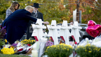 Trumps pay tribute at synagogue where 11 were fatally shot