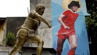 Argentina's capital unveils its first Maradona statue