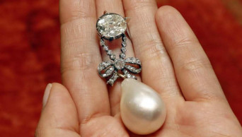 Marie Antoinette pearl reaps record $36m