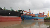 Vessel movement resumes at Chattogram port after 3 hrs