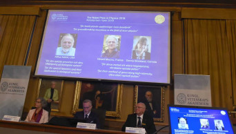 Scientists from US, France, Canada win Nobel for laser work