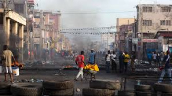 6 killed in Haiti after police say govt car loses control