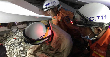 Cambodian rescuers find new survivors from building collapse