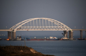 Russia fires on Ukrainian vessels in Black Sea; 2 wounded