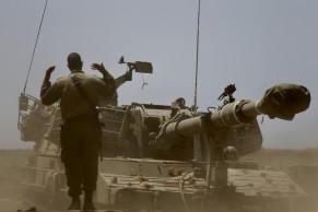 Syria, Israel exchange fire amid regional tension, 1 killed