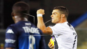 Napoli keeping pressure on Ronaldo-dependent Juventus