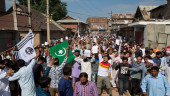 Troops let Muslims walk to mosques in Indian-ruled Kashmir