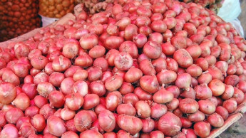 Onion price heats up at Hili