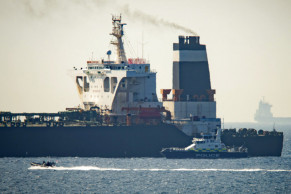 Gibraltar detains Syria-bound supertanker with Iranian oil