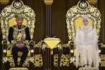 Malaysia's new king calls for racial unity at coronation