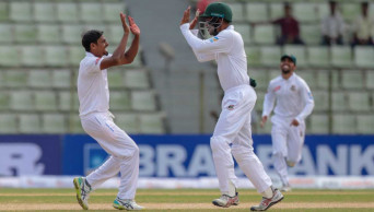 Bangladesh struggling 74/5 * at tea against Zimbabwe